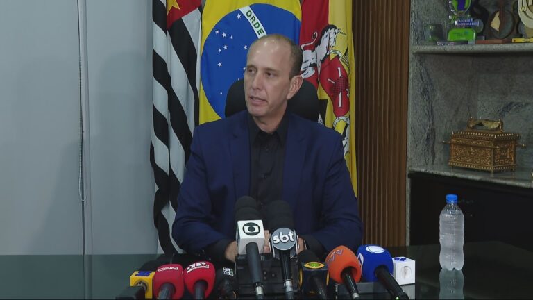 Após operação, Manga diz que intensificará pré-campanha à Presidência