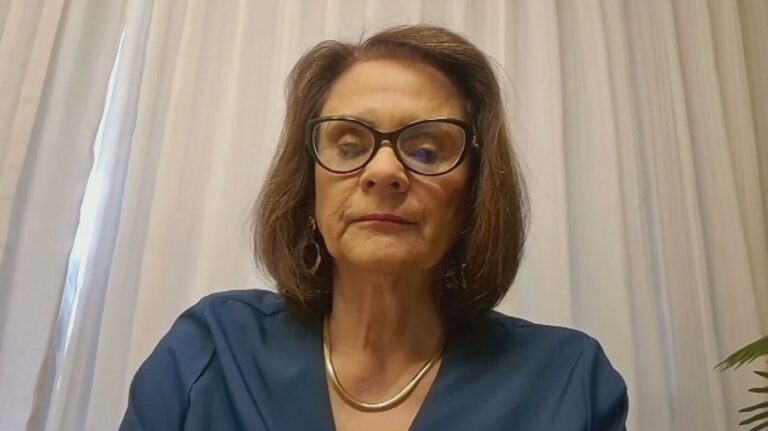 Damares à CNN: Defendo regras mais rígidas para proteção online de menores