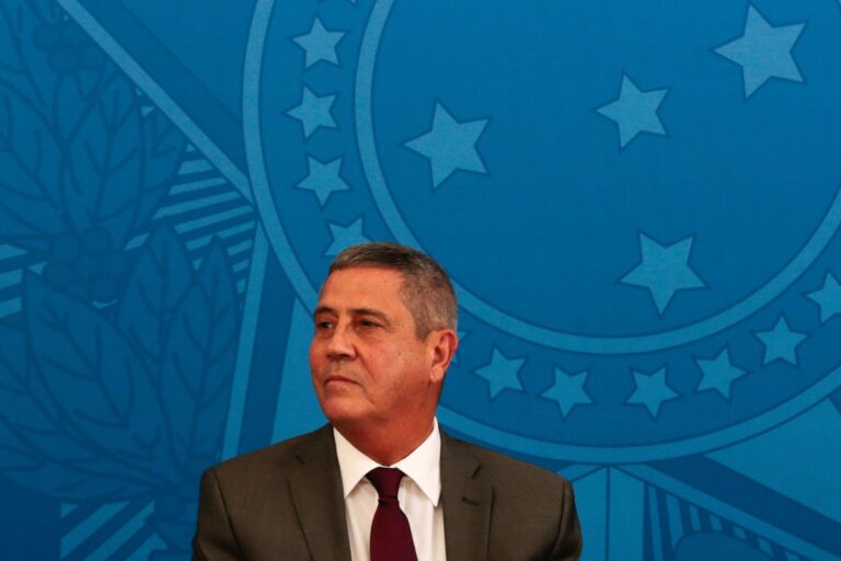 Defesa de Braga Netto questiona uso de vídeo do 8/1 em voto de Moraes