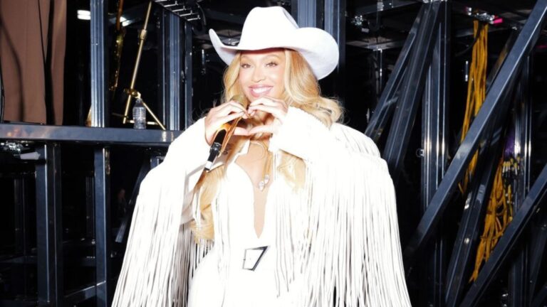 Do jeans ao couro: veja looks de Beyoncé em turnê de “Cowboy Carter“