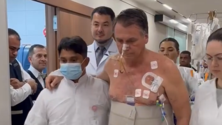 Em recuperação, Bolsonaro publica vídeo fazendo fisioterapia no hospital