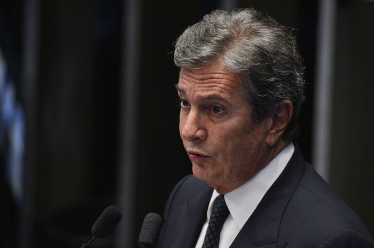 Ex-presidente Fernando Collor é preso em Maceió