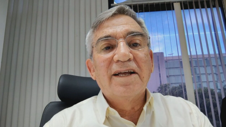 Lula era próximo do papa, seria estranho não ir ao funeral, diz ex-ministro