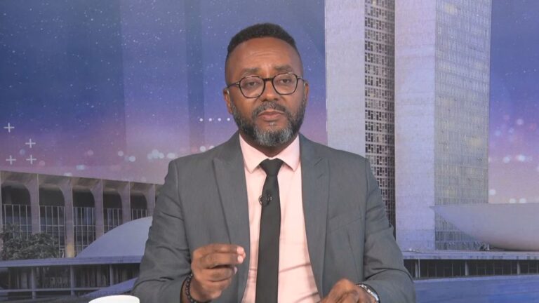 Governo é especialista em arranjar problemas para si, diz Creomar de Souza