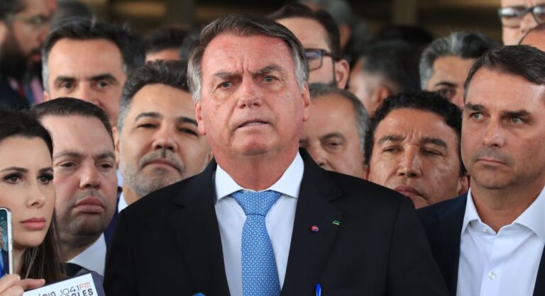 Moraes aceita Tarcísio, Pazuello e Mourão como testemunhas de Bolsonaro