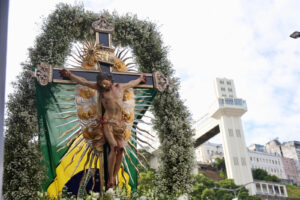 Lavagem do Bonfim é ponto alto do verão de Salvador e ajuda a ampliar número de visitantes